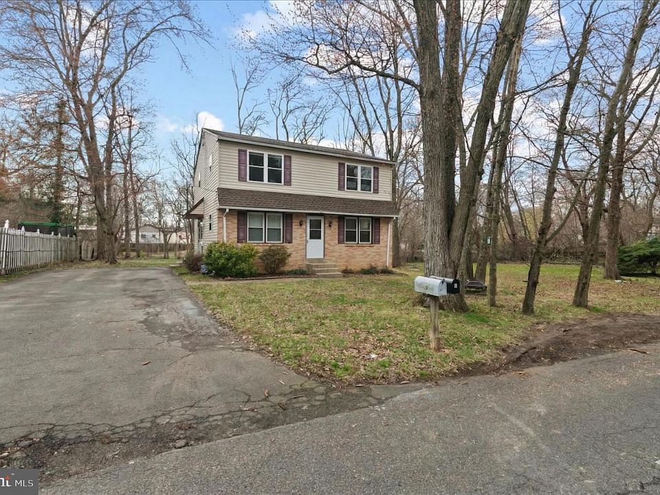 1st image of 325 Olive Ave