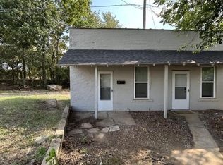 1104 W Broadway St APT 8, Webb City, MO 64870