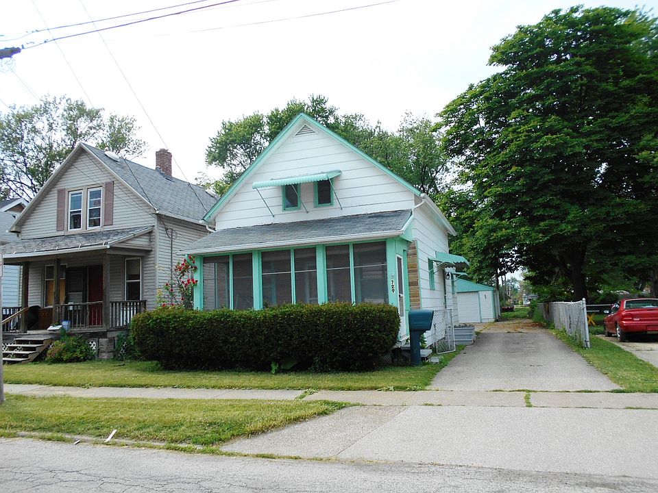 1st image of 729 E St