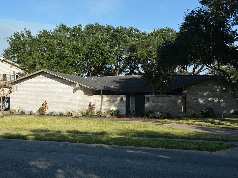 1st image of 6326 Saint Andrews Dr