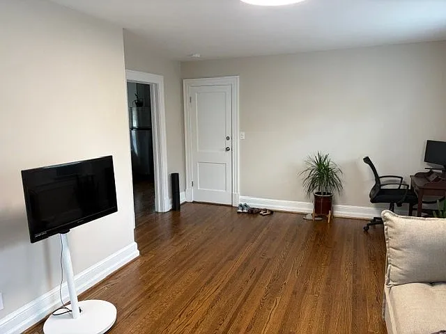 601 Pitt St #2 — Photo 6
