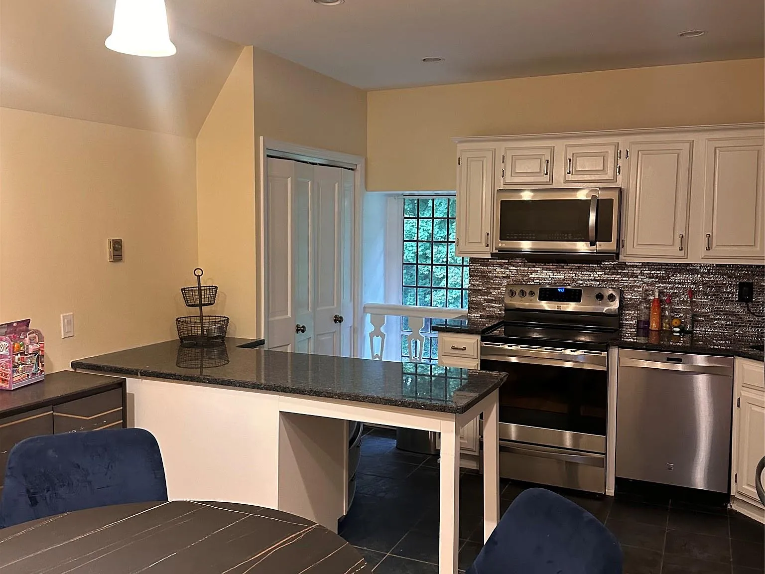 3 Beecher Ln — Photo 2