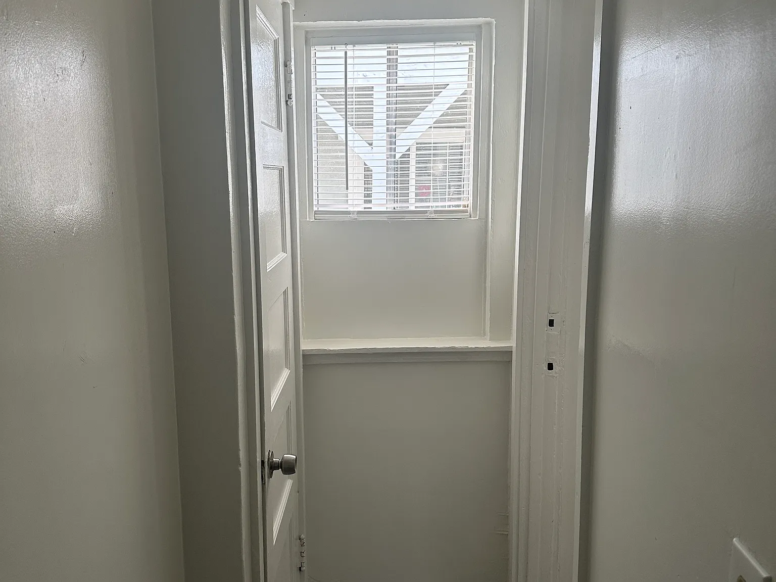 3918 Velma Ave — Photo 1