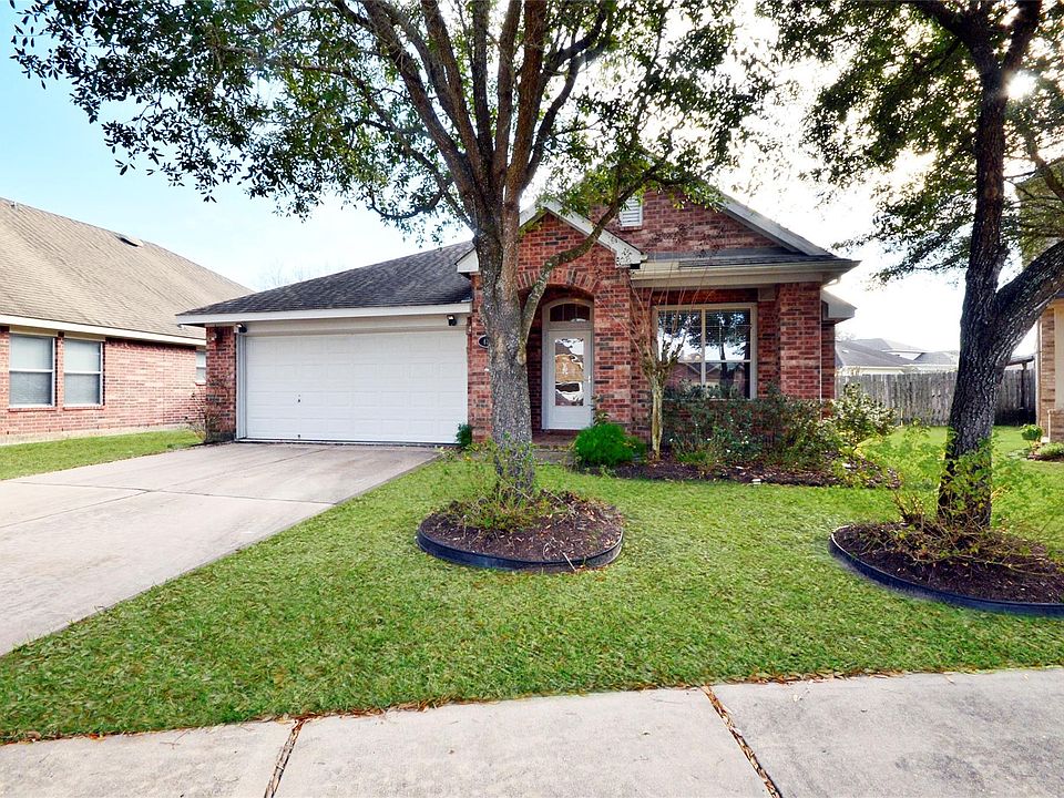 1st image of 436 Drake Ln