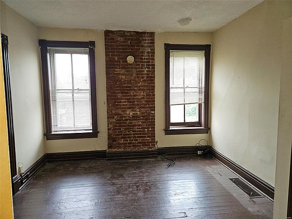 5th image of 4620 Pope Ave