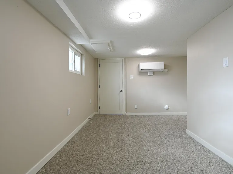 2697 S Highland Dr — Photo 15