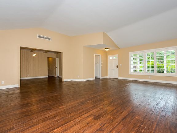 4th image of 2657 NE 26th Ter