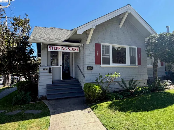 1421 Palm Dr, Burlingame, CA 94010
