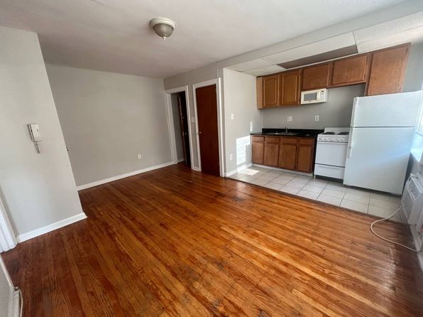 3416 Spring Garden St #B25