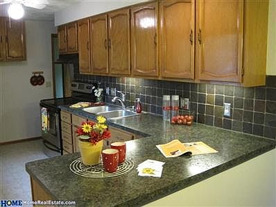 3rd image of 1417 W Avon Ln