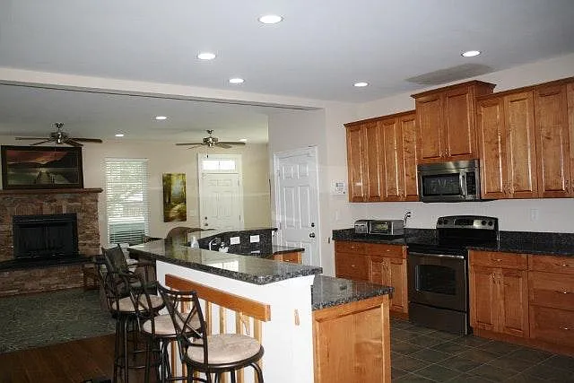 515 Virginia Avenue — Photo 2