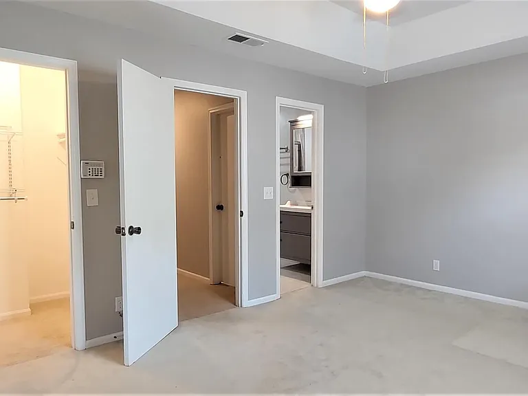 8328 Metcalf Ave — Photo 34
