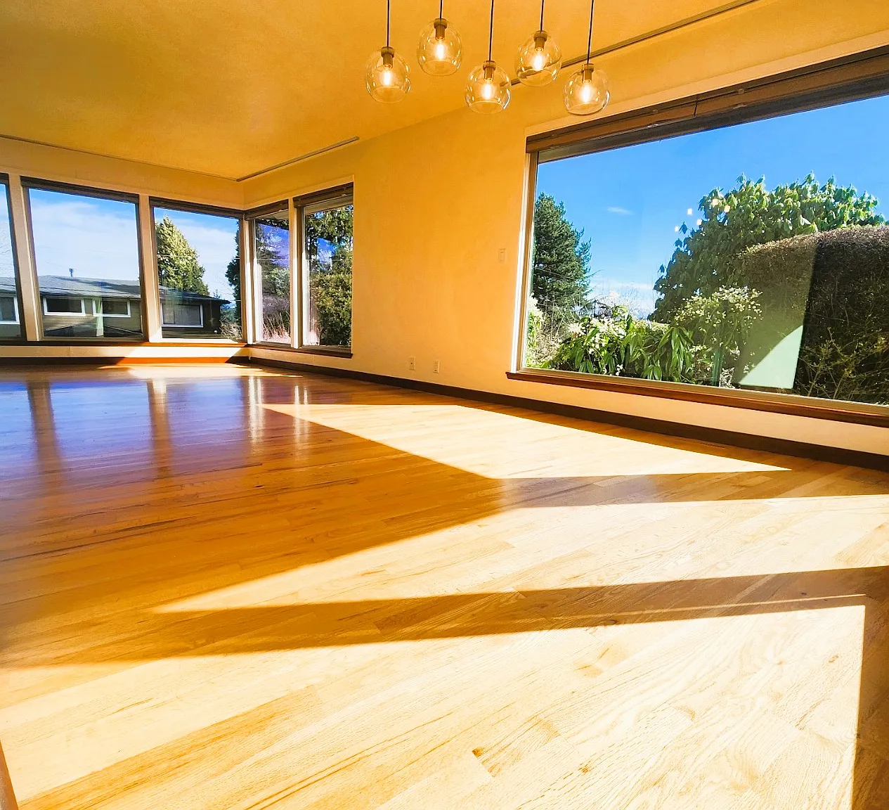 4 bed, 2830 sqft, $6,500 — Photo 3