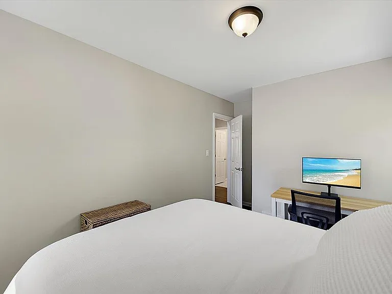 303 Midland Blvd — Photo 25