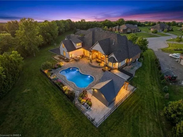 29 Wallace Ct, Brant, ON N3T 0M1