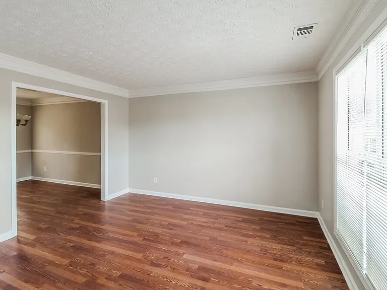 3392 Kittery Dr — Photo 11