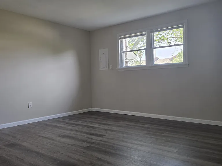331 Sawmill Rd — Photo 7