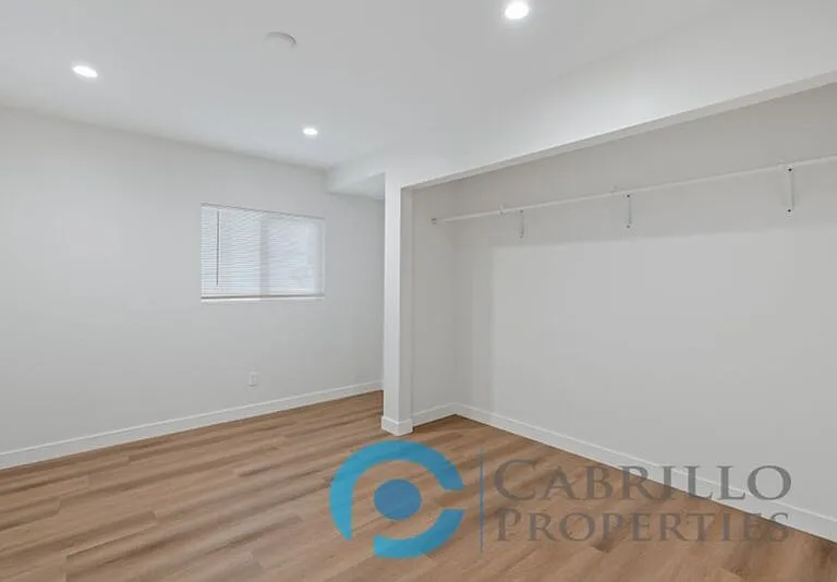 3645 Logan Ave — Photo 10