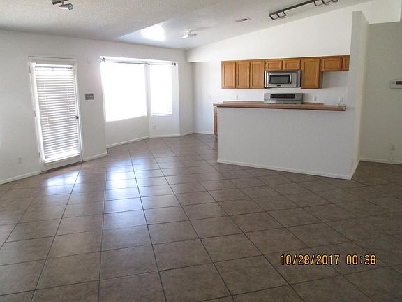 2830 Family - Dining