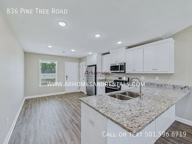836 Pine Tree Rd — Photo 6