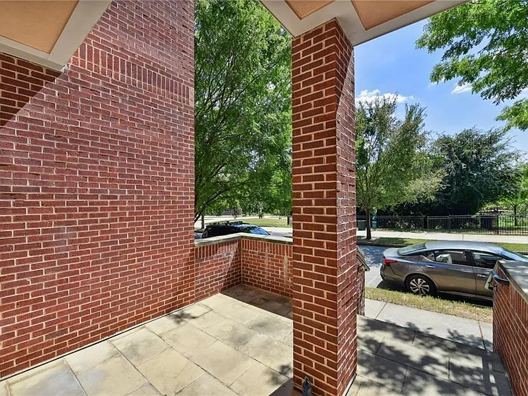 745 Fountainhead Ln NE #126 — Photo 3