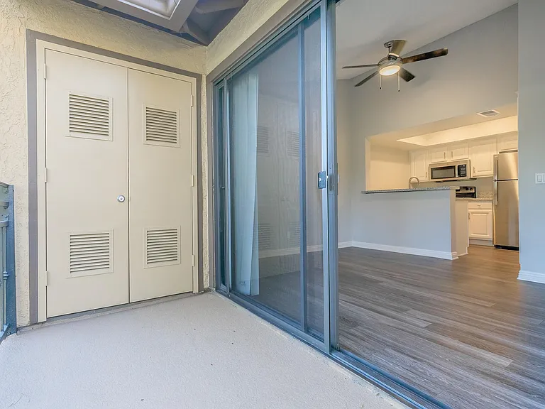 Villa La Paz Apartment Homes — Photo 55
