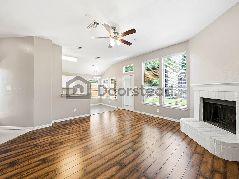 4909 Mountain Ridge Ln — Photo 9