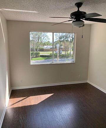 5th image of 10837 Palm Spring Dr
