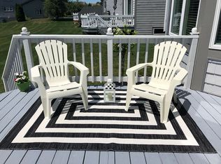 233 Oarlock Cir, East Syracuse, NY 13057