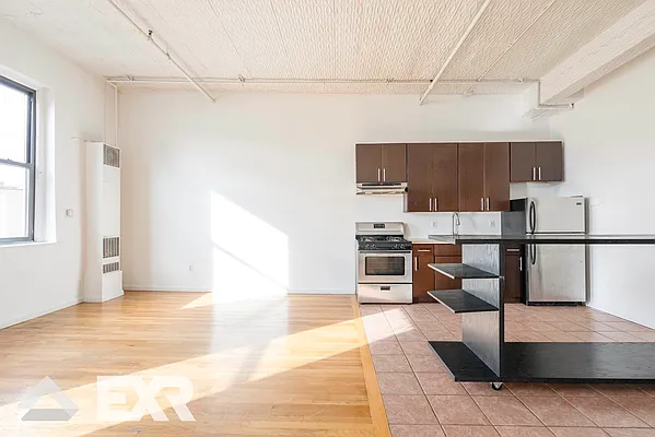 Rented by EXR | media 5