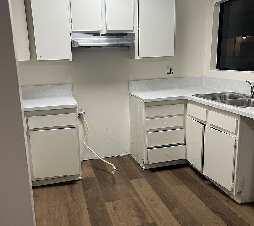 1st image of 311 N Belmont St #40