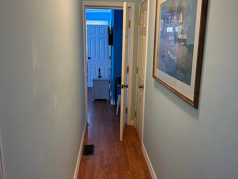 Hall leading to 3rd Bedroom with 2 Twin Beds
