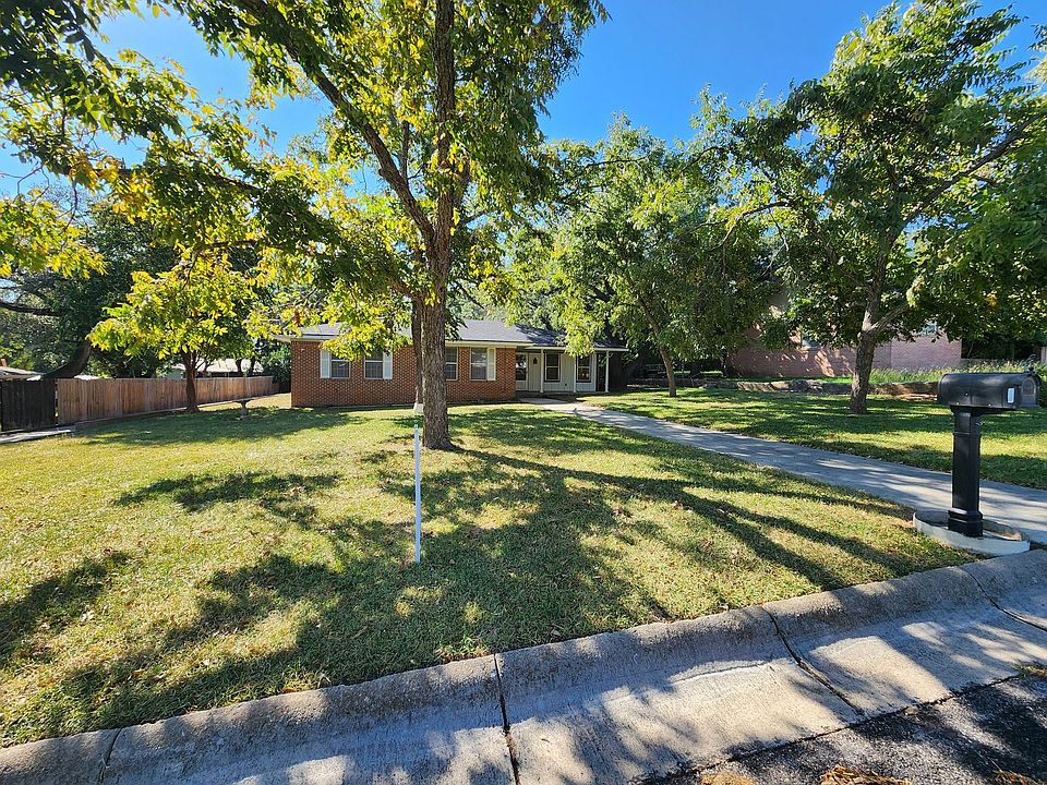 1st image of 1304 W Avenue A