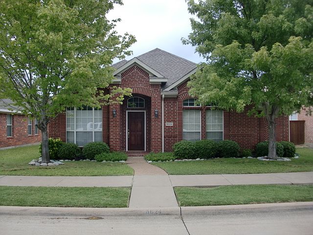 1st image of 5552 Green Hollow Ln