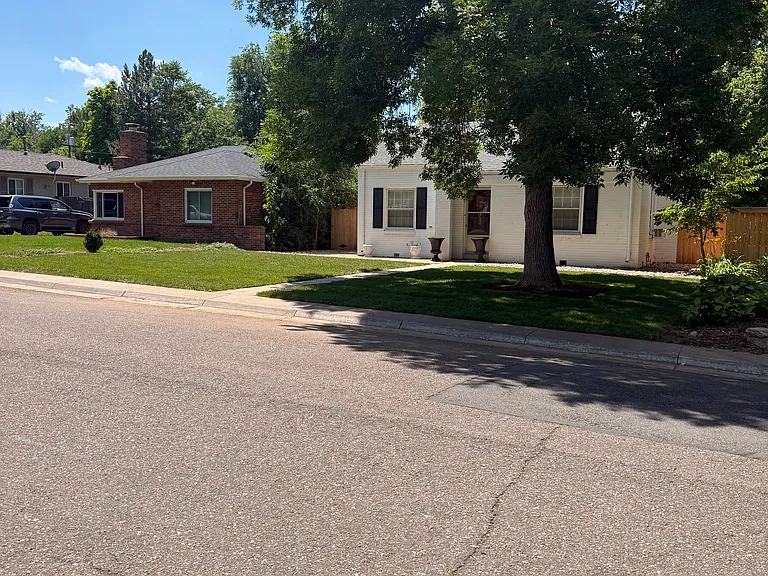 745 N Cherry St — Photo 26