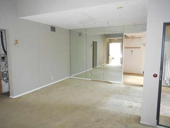 4th image of 3056 Lake Shore Drive #-