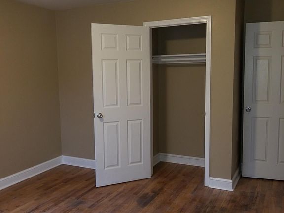 2nd image of 184 Parkway Dr