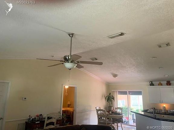 4th image of 2726 SE Buccaneer Cir