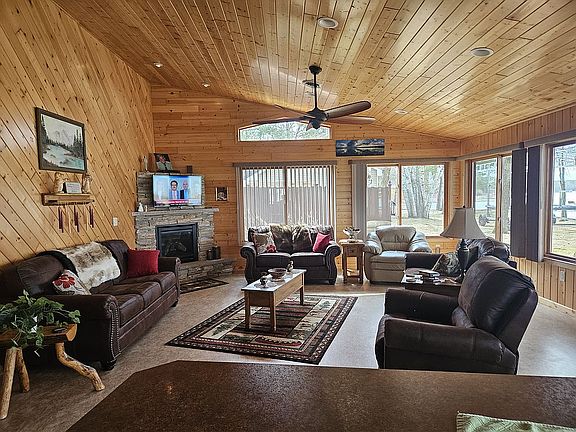 5th image of 22601 Acorn Dr
