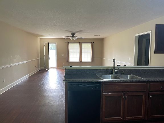 4th image of 9039 Whispering Pines Blvd