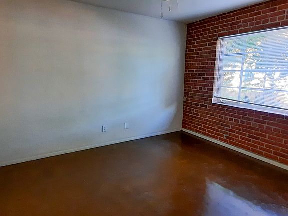 5th image of 602 W Roosevelt St #4