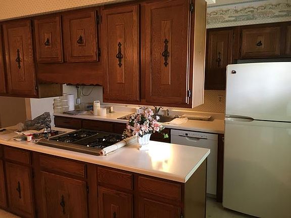 3rd image of 4214 Douglas Dr