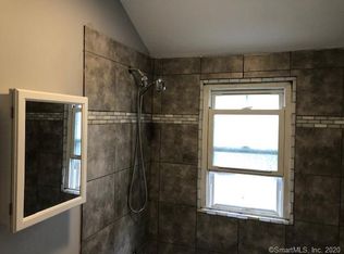 179-181 Woodlawn Cir, East Hartford, CT 06108