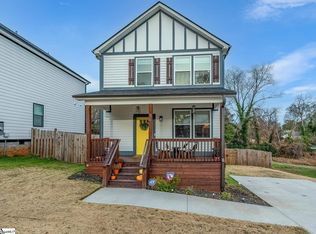 14 Blackwood St, Greenville, SC 29611