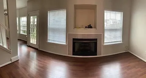 604 Railway Ct — Photo 17