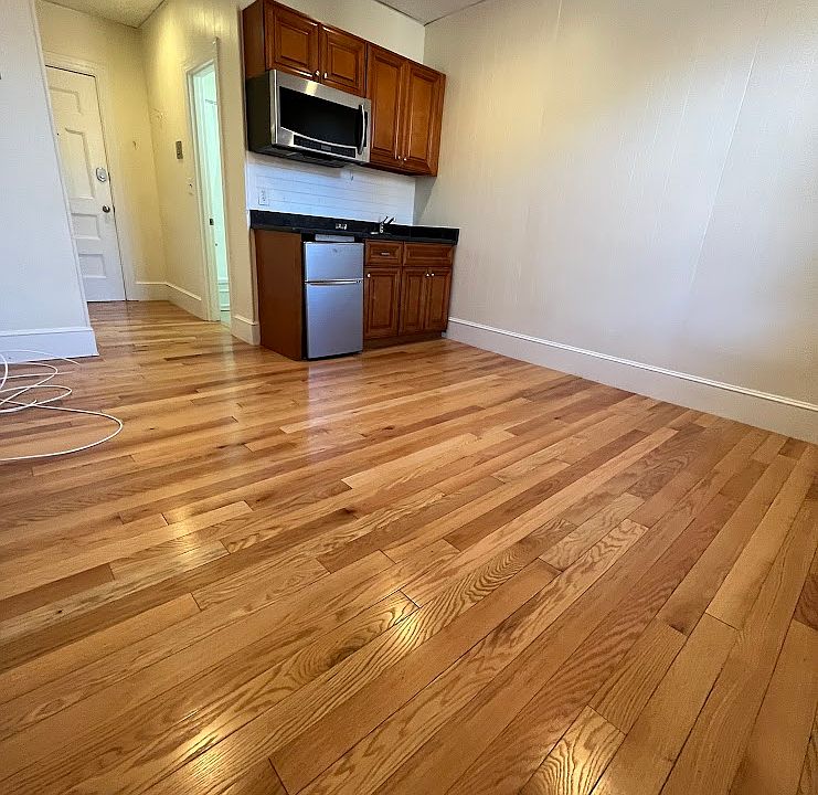 1st image of 868 Beacon St APT 8