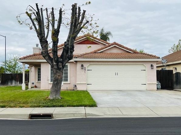 331 San Tropez Dr, Hollister, CA 95023
