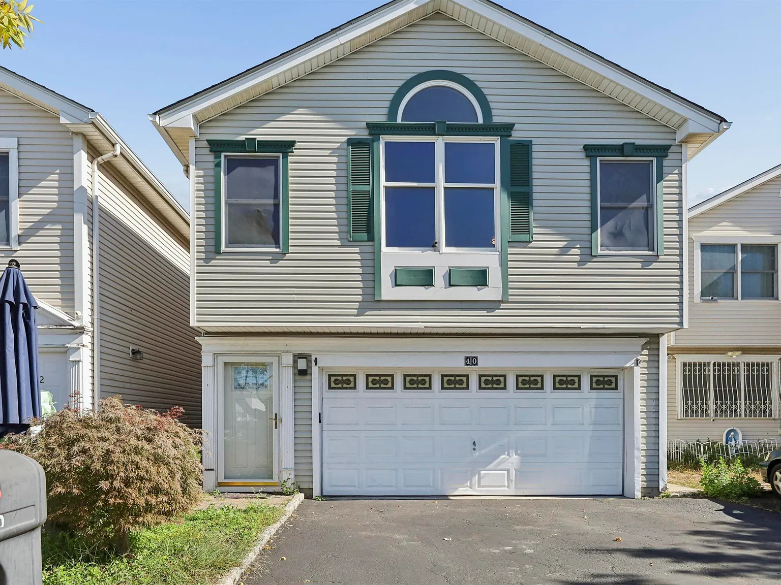 3 bed, 2.0 bath, 1200 sqft, $2,700 — Photo 1