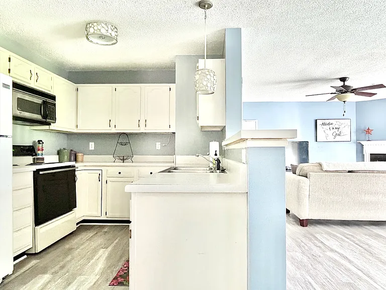 412 Rivertree Ln #412 — Photo 8