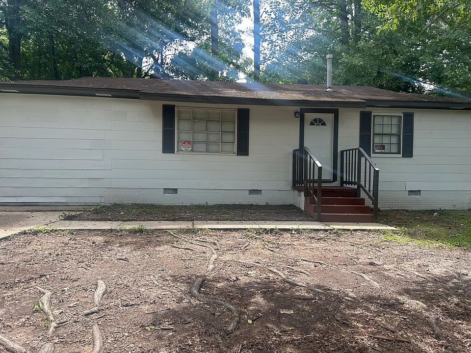 3050 Woodview Dr
